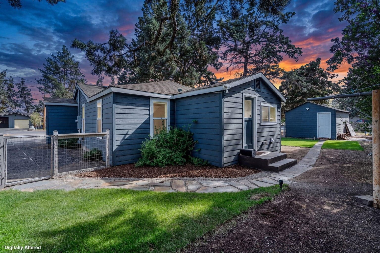 Photo of 565 SE Woodland Boulevard 43 of 43