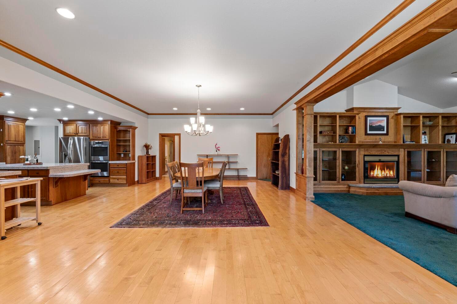 Photo of 1562 Sleepy Hollow 4 of 63