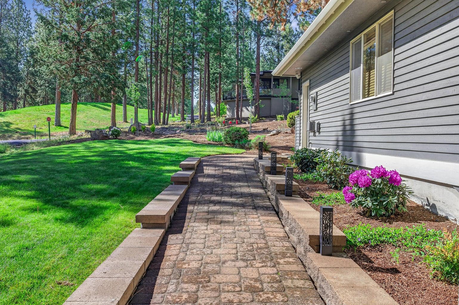 Photo of 3534 McCready Drive 4 of 40