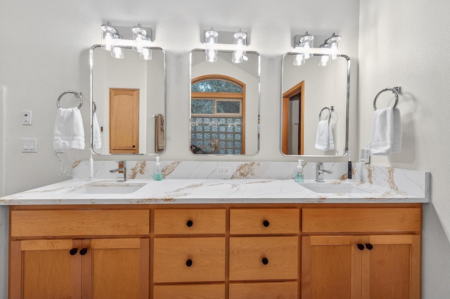 Photo of 3534 NW McCready Drive 25 of 39