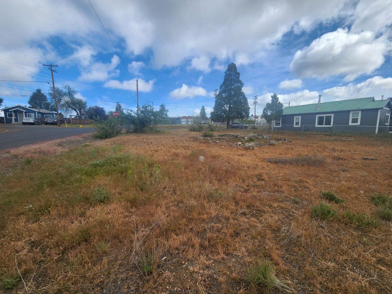 Photo of 4060 Douglas 1 of 3