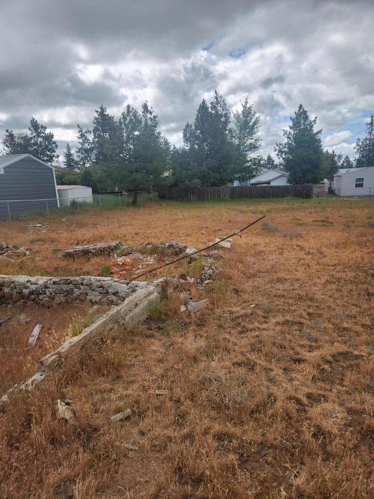 Photo of 4060 Douglas 2 of 3