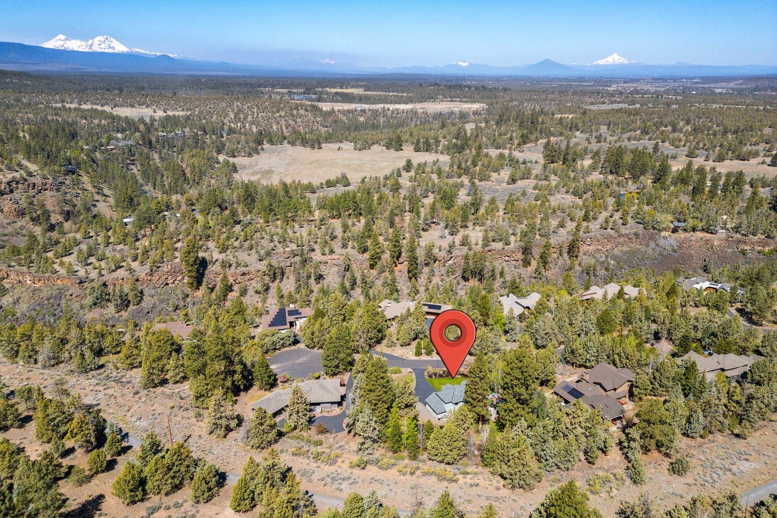 Backing to the Deschutes River Trail on a private, quiet lot at the end of the cul de sac overlooking Riley Ranch