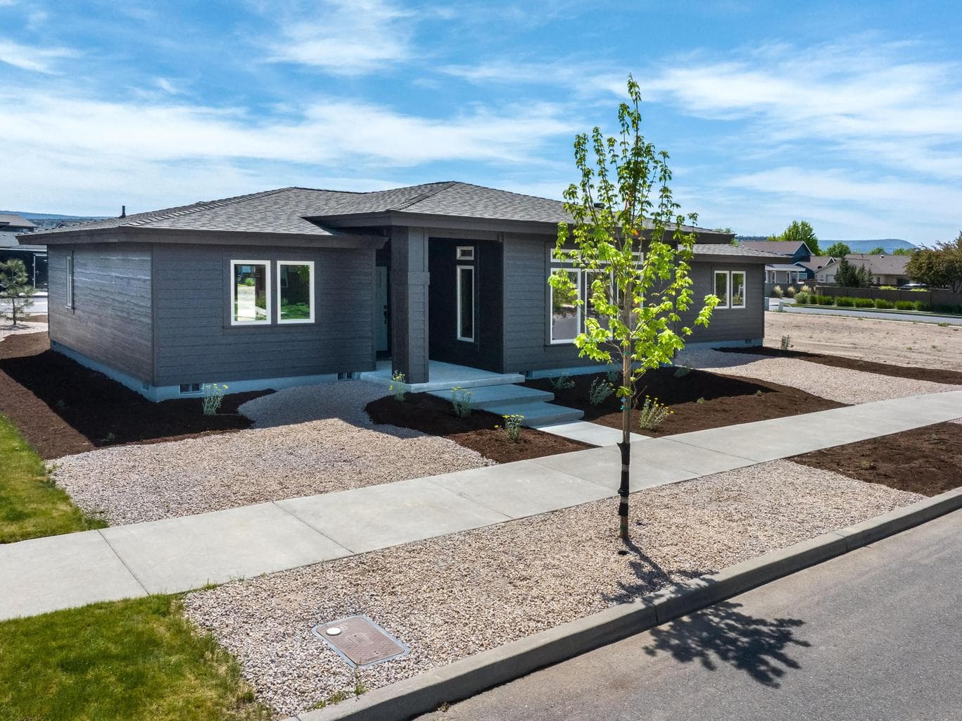 Photo of 1472 Hudspeth 3 of 26