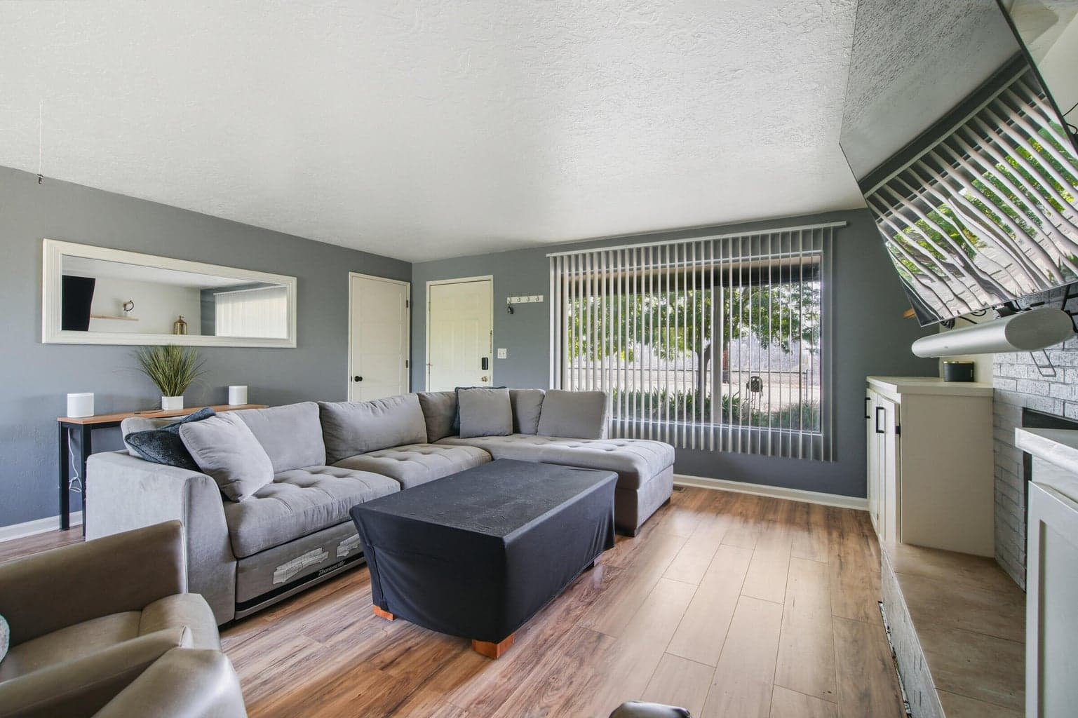 Photo of 664 35th 3 of 19