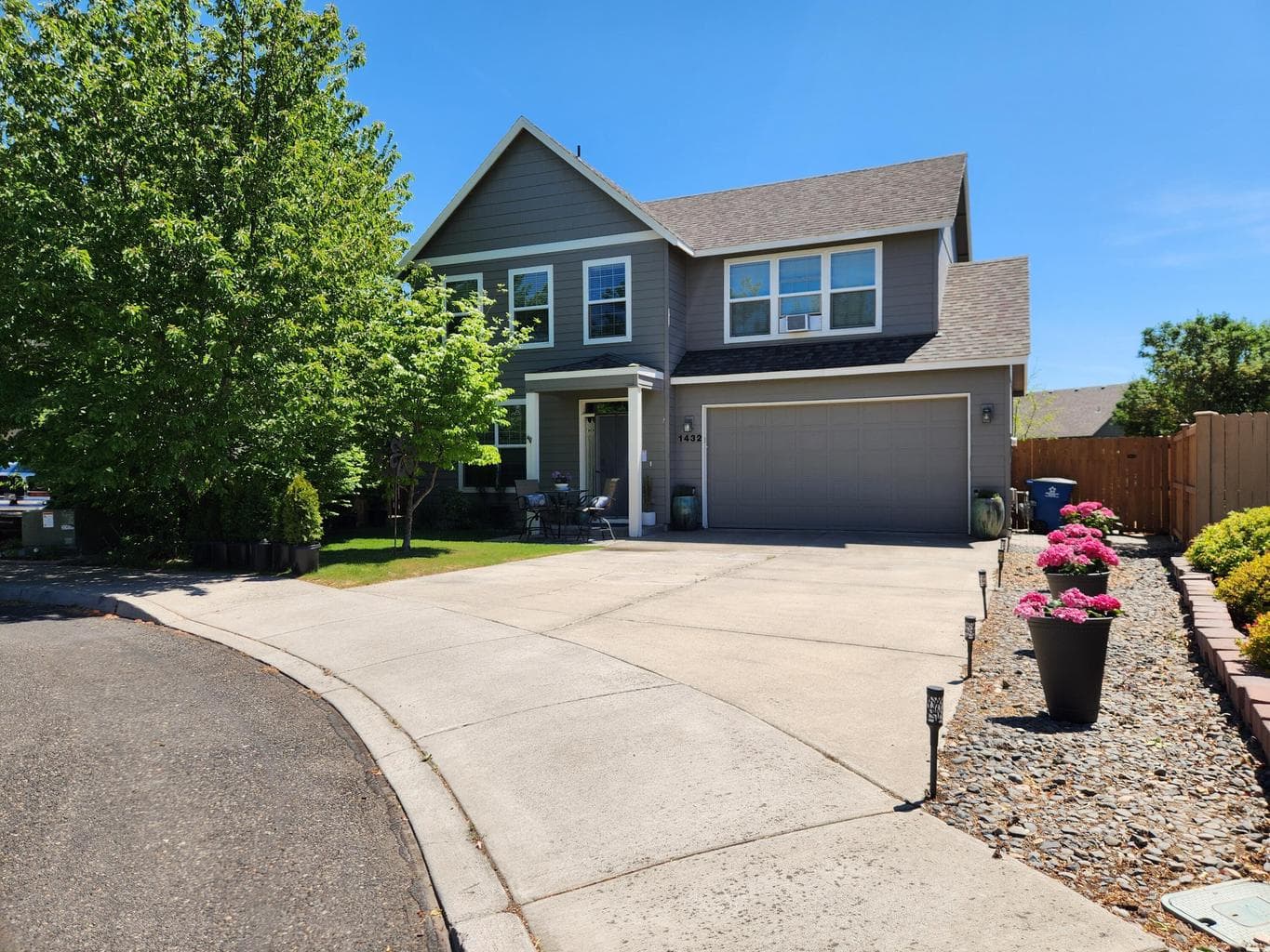 1432 Spruce