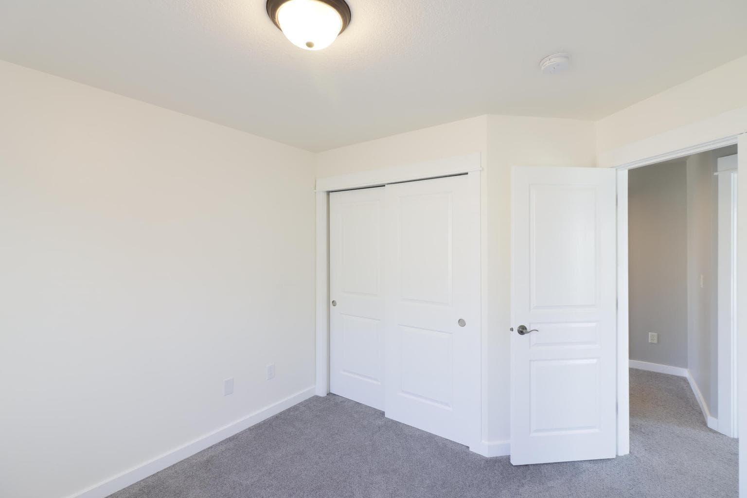 Photo of 1432 NW Spruce Court 12 of 20