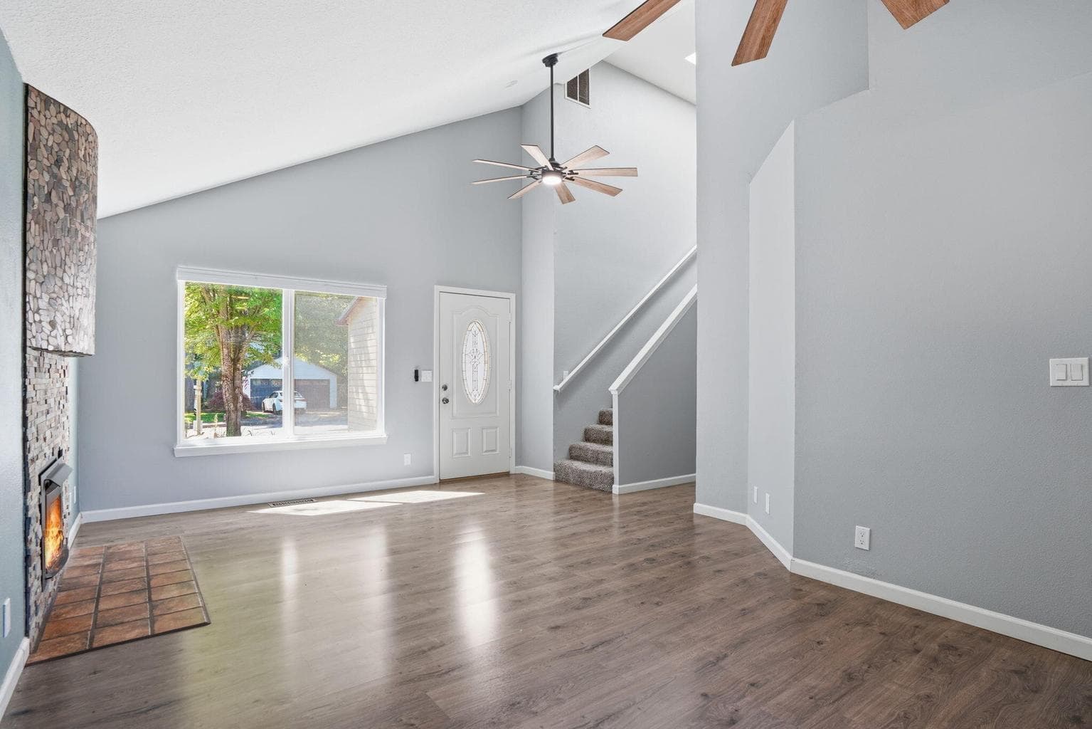 Photo of 17733 Pointe Forest 4 of 31