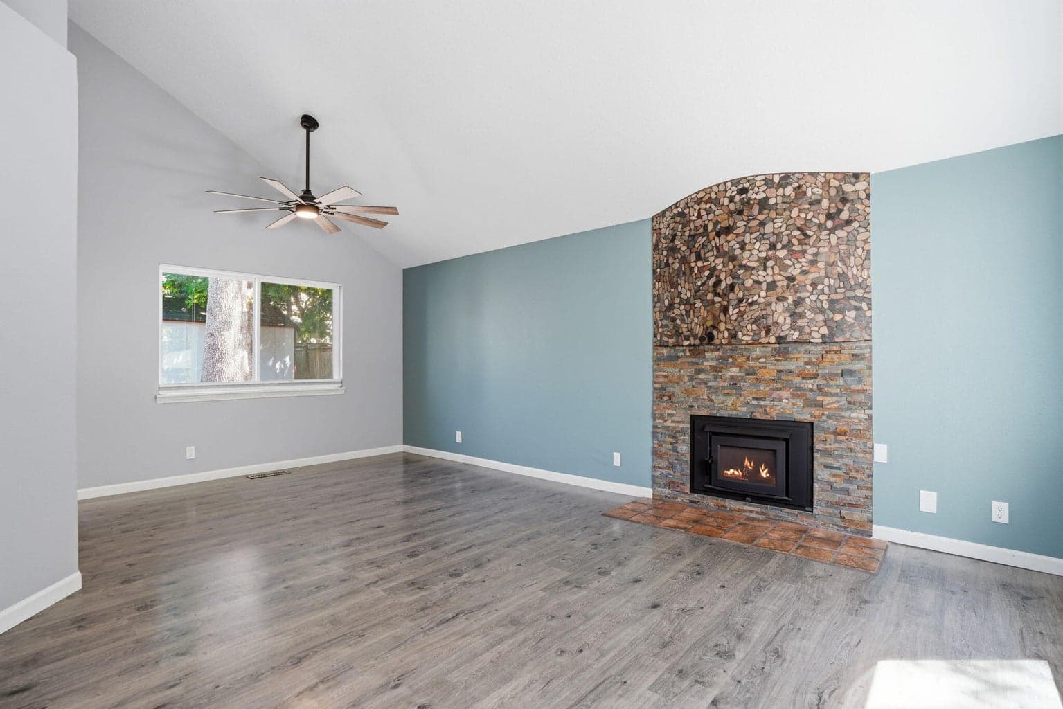 Photo of 17733 Pointe Forest 5 of 31