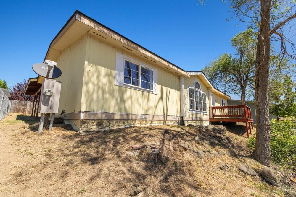 Photo of 729 Hill 3 of 40