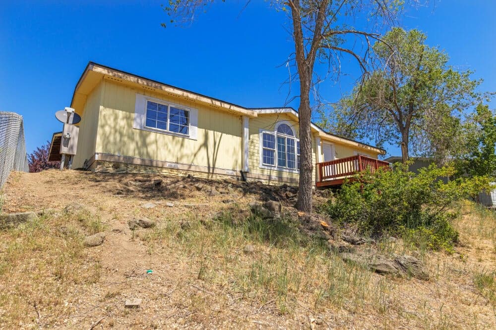 Photo of 729 Hill 5 of 40