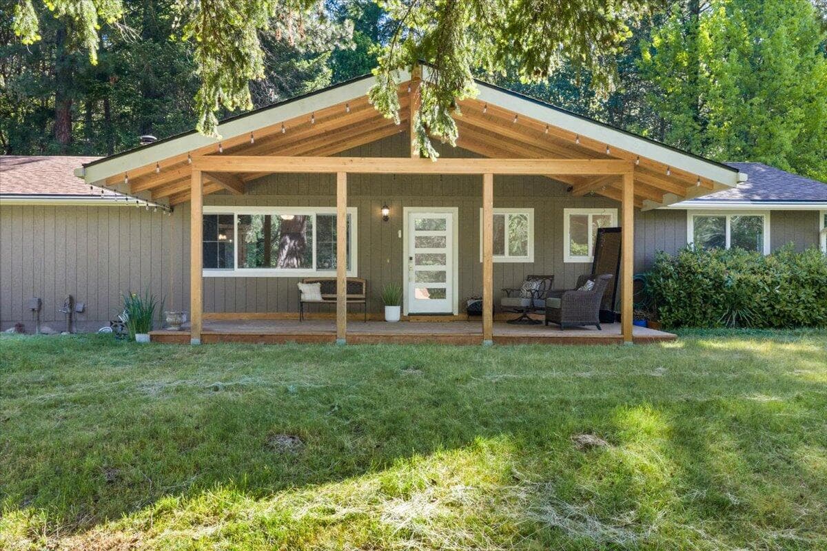 Photo of 9158 Lower River 1 of 35