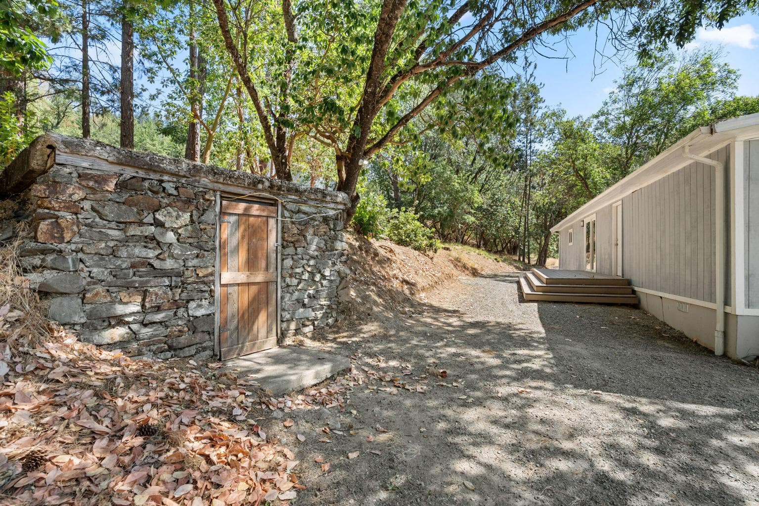 Photo of 18505 Evans Creek 3 of 39