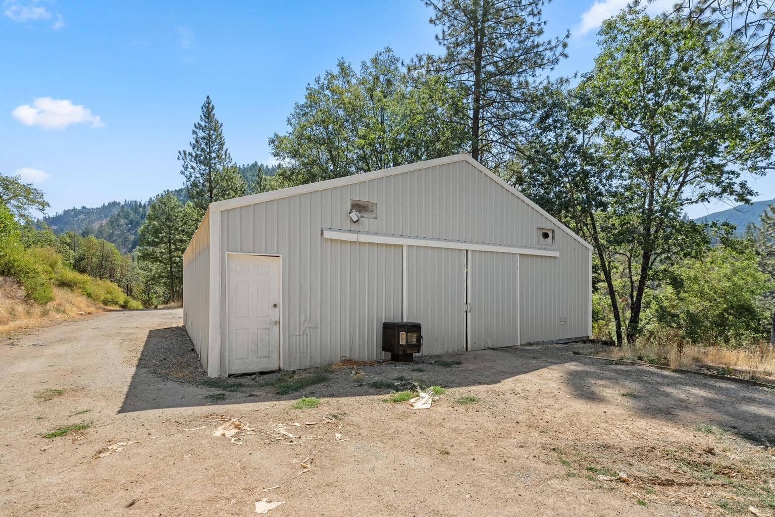 Photo of 18505 Evans Creek 5 of 39