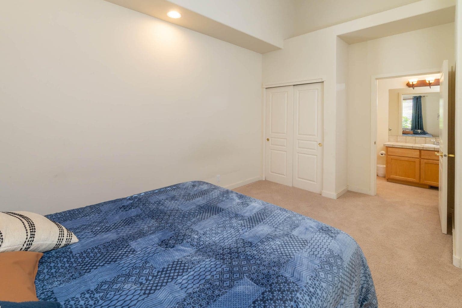 Photo of 60555 Elkai Woods Drive 17 of 31