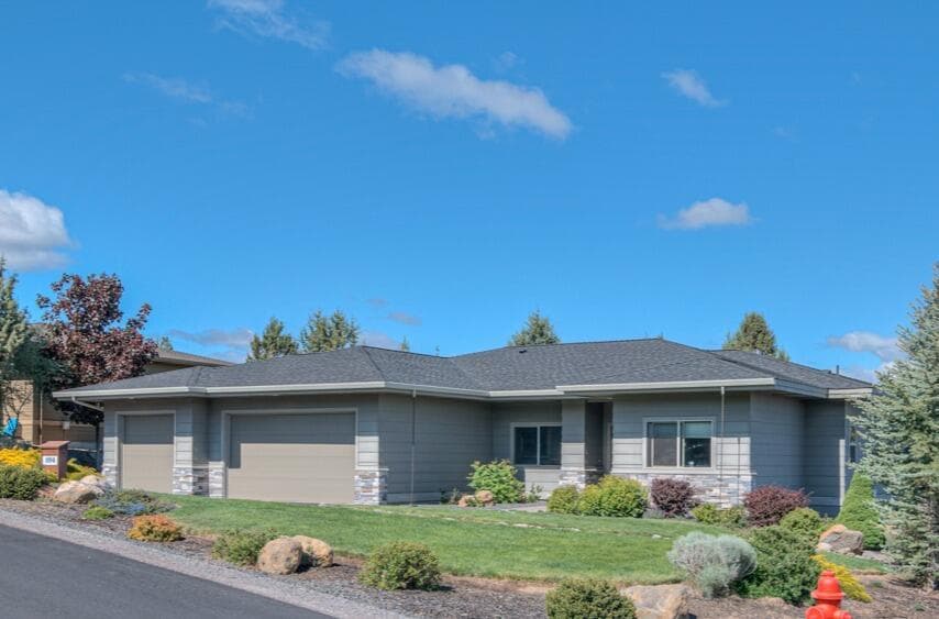 Photo of 1194 Highland View 2 of 42