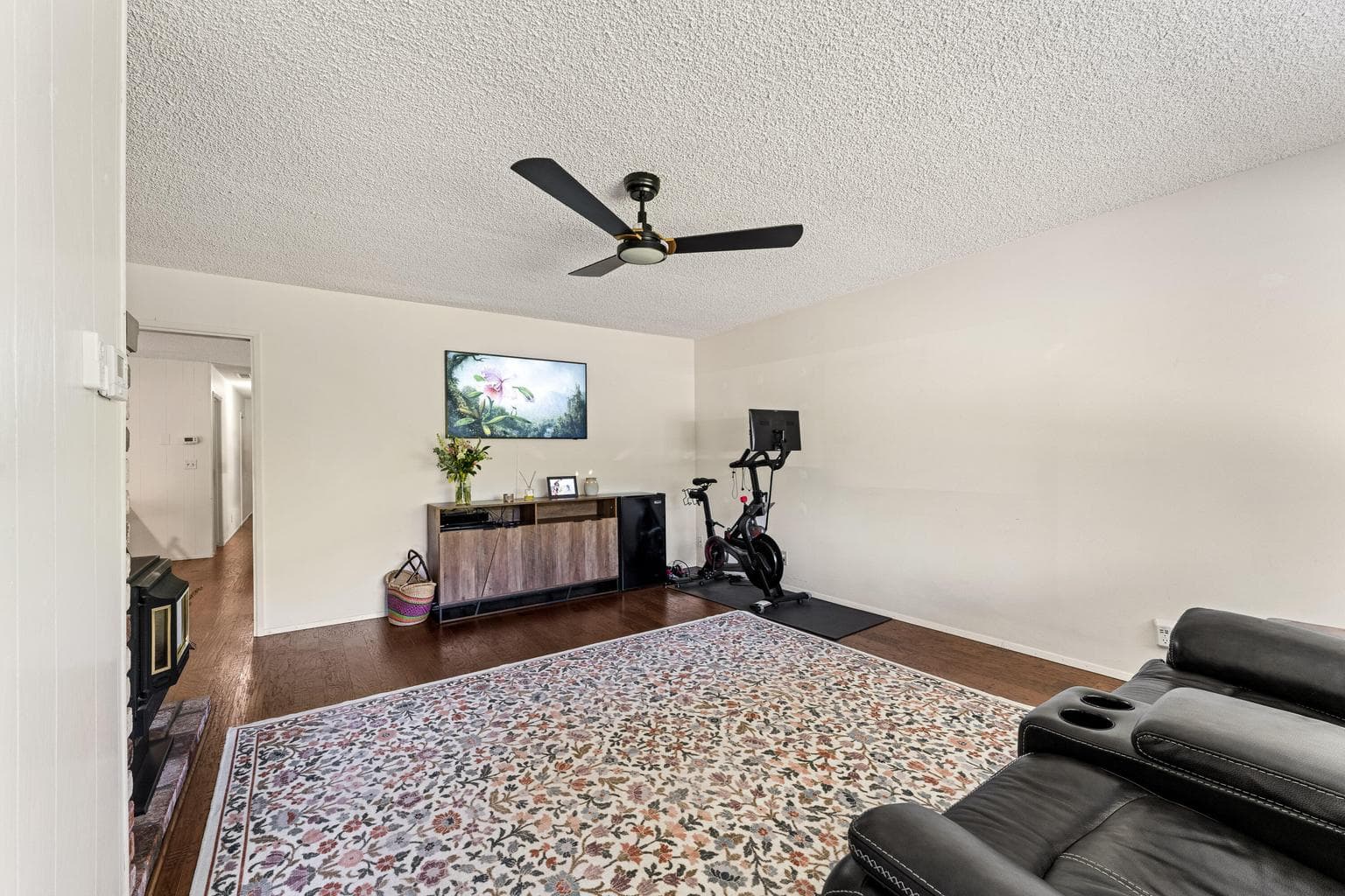 Photo of 210 Sky Crest 4 of 25