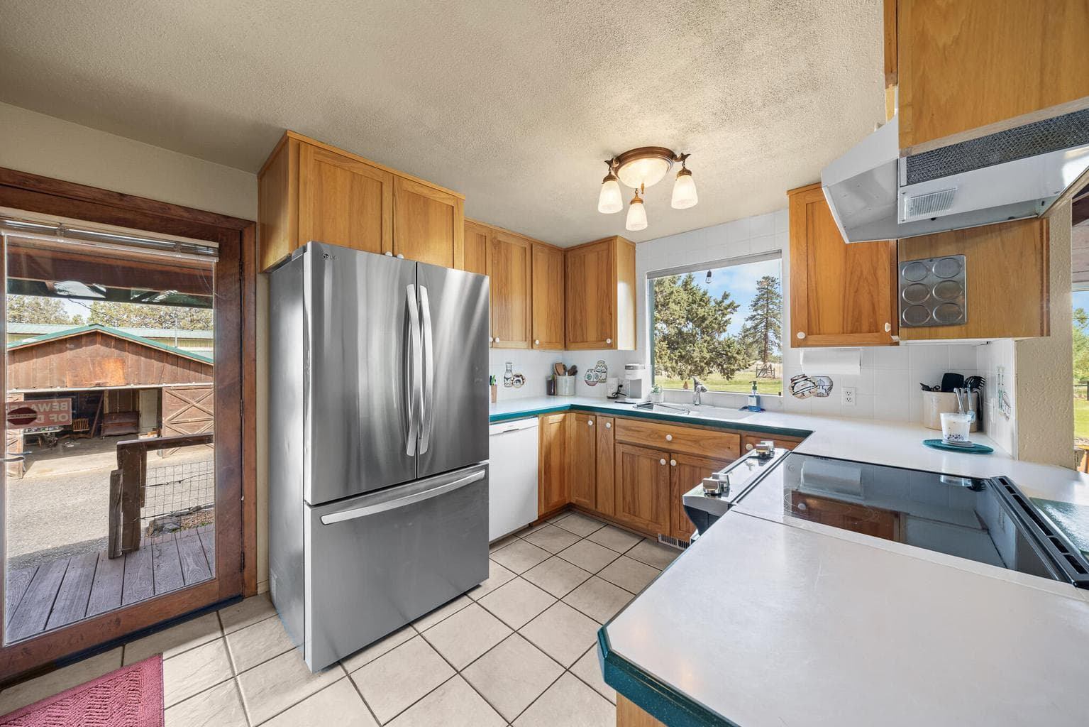Photo of 575 SW 55th Place 12 of 59