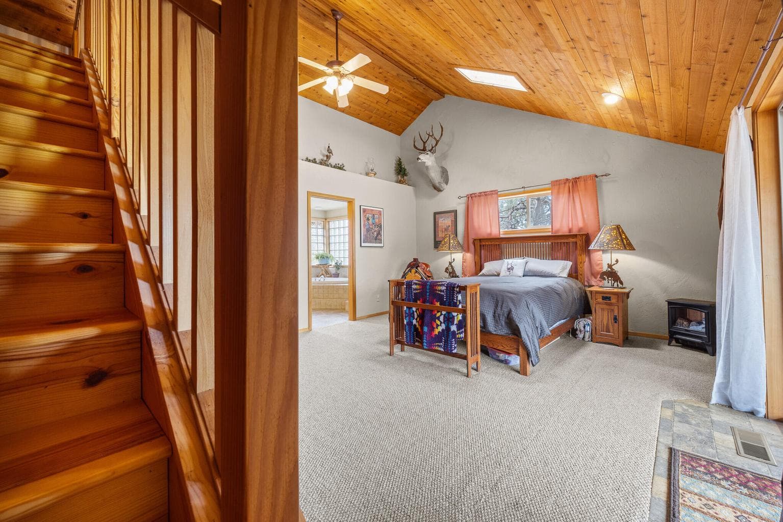 Photo of 575 SW 55th Place 16 of 59