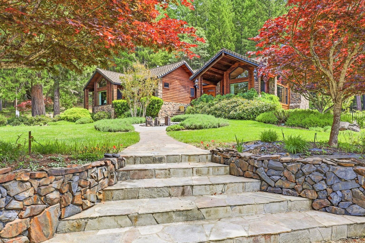 Photo of 985 Elliott Creek 2 of 98