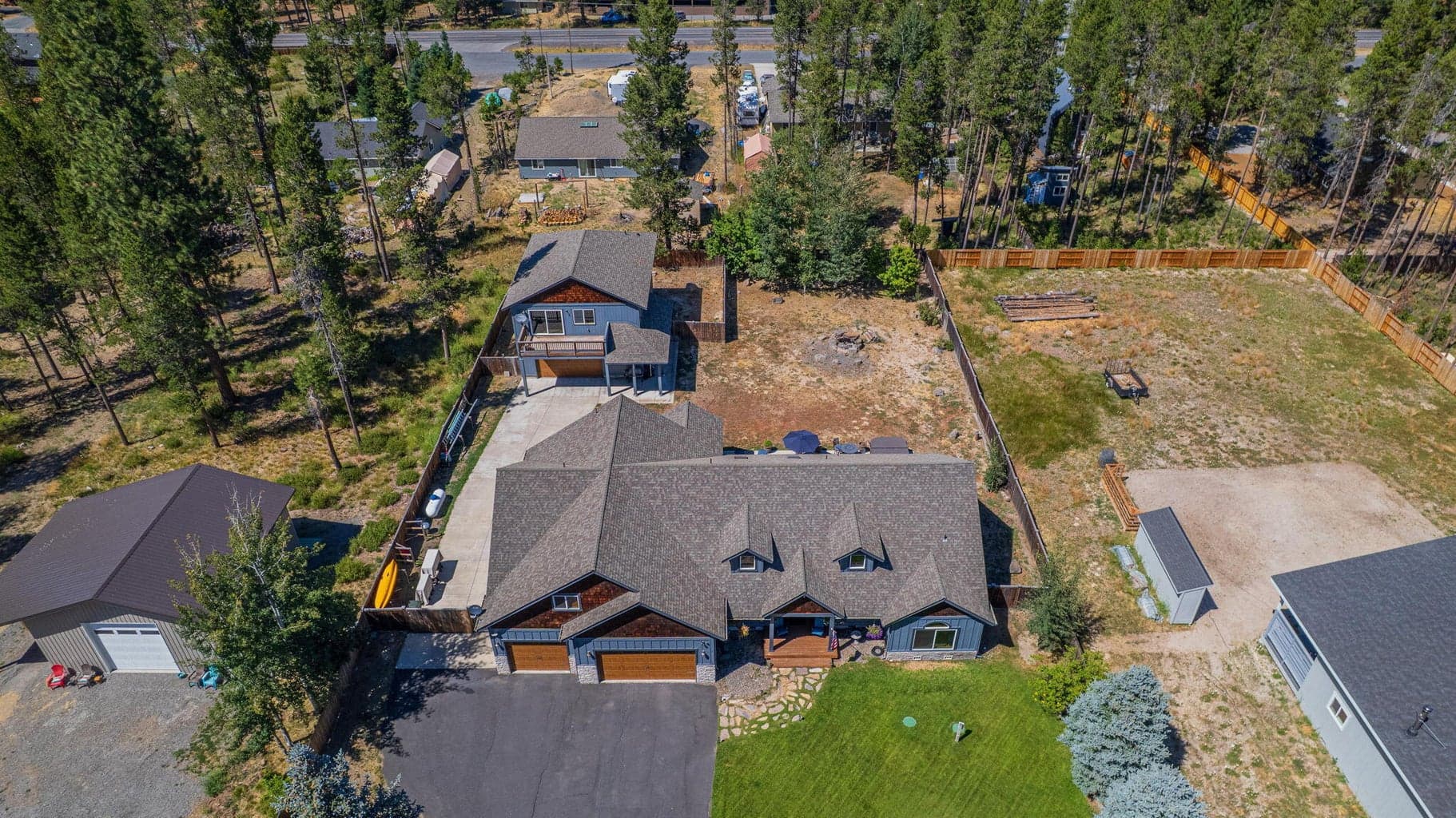 Close proximity to the Deschutes River, Cascade Lake Hwy and minutes to Sunriver and Bend.
Public (Primary)Public (Primary)