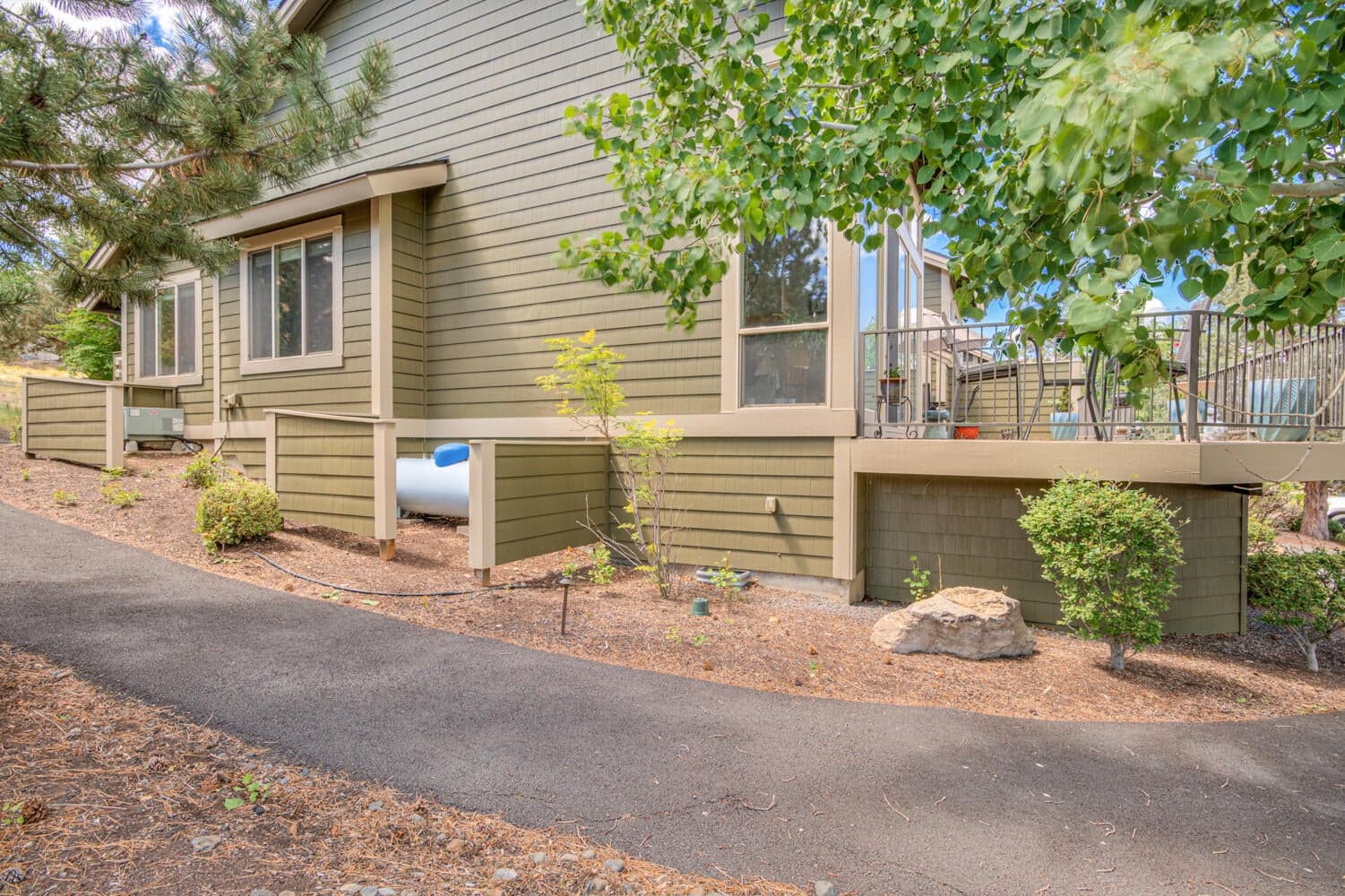 Photo of 10737 Village 3 of 33