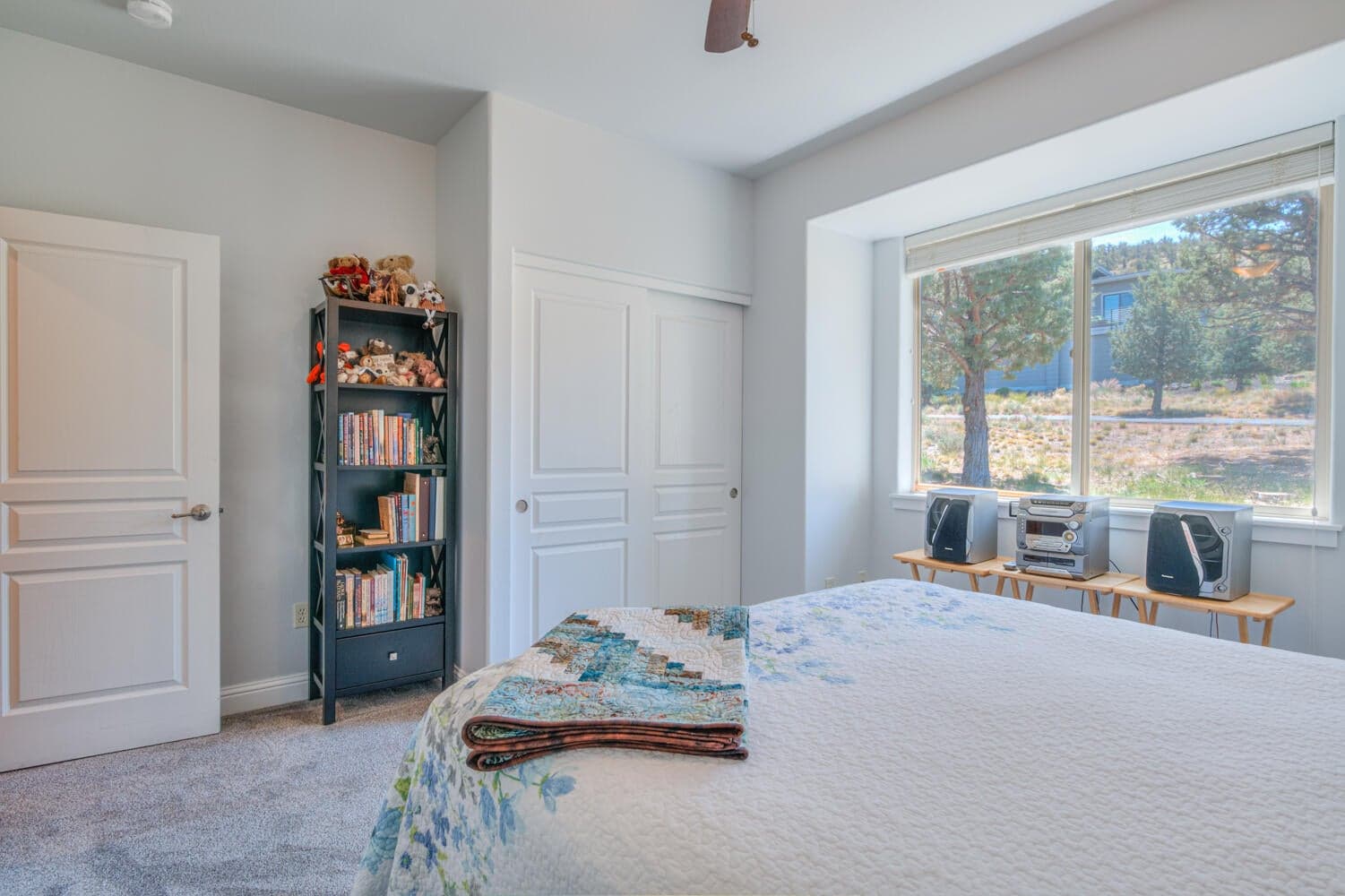 Photo of 10737 Village Loop 26 of 36