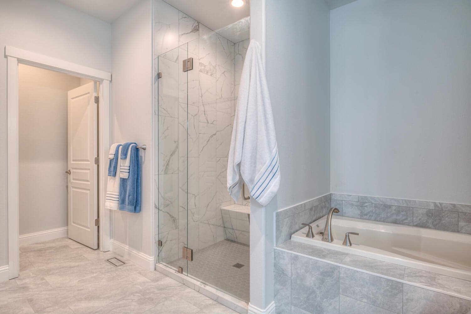Photo of 10737 Village Loop 21 of 36