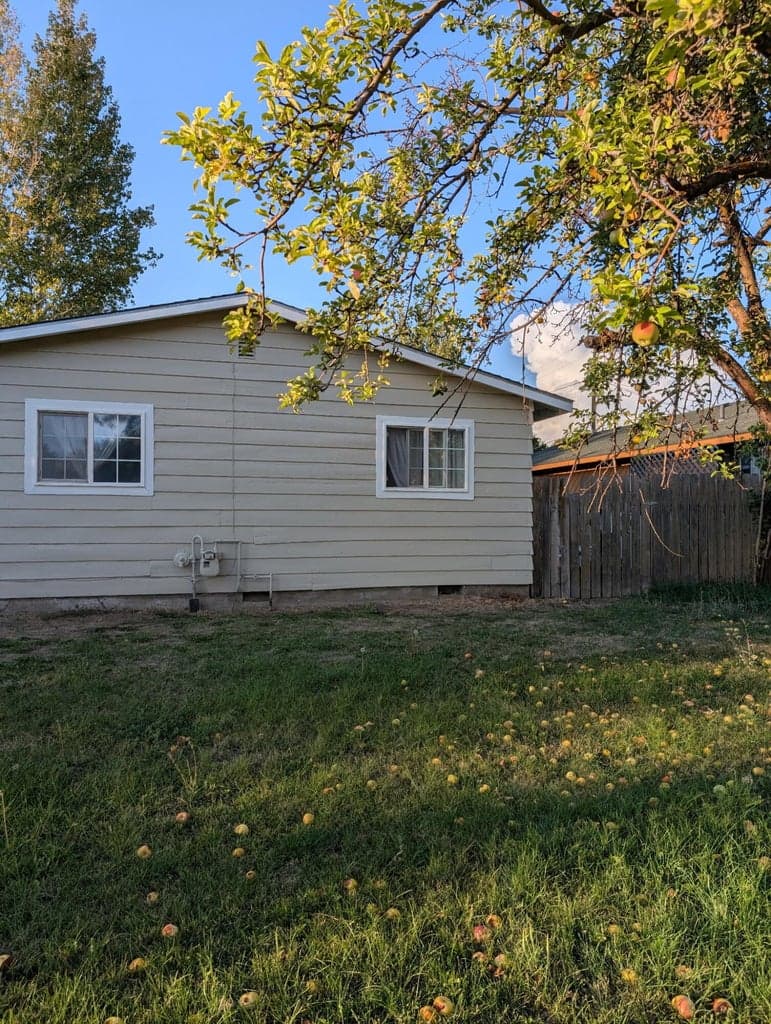 Photo of 1035 Applewood 4 of 29