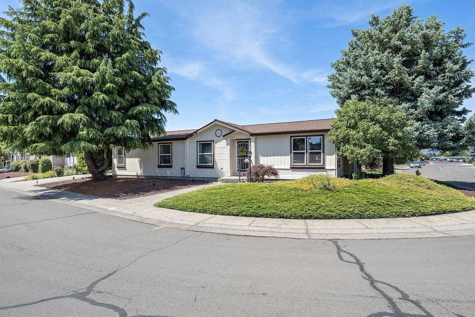 555 Freeman