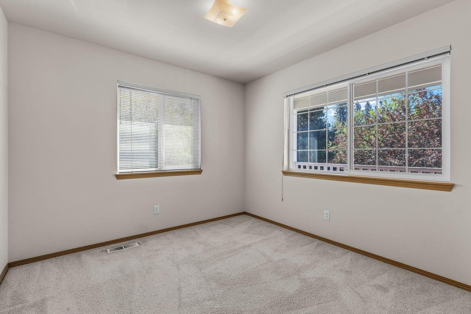 Flexible secondary bedrooms ideal for guests, office space or hobbies.