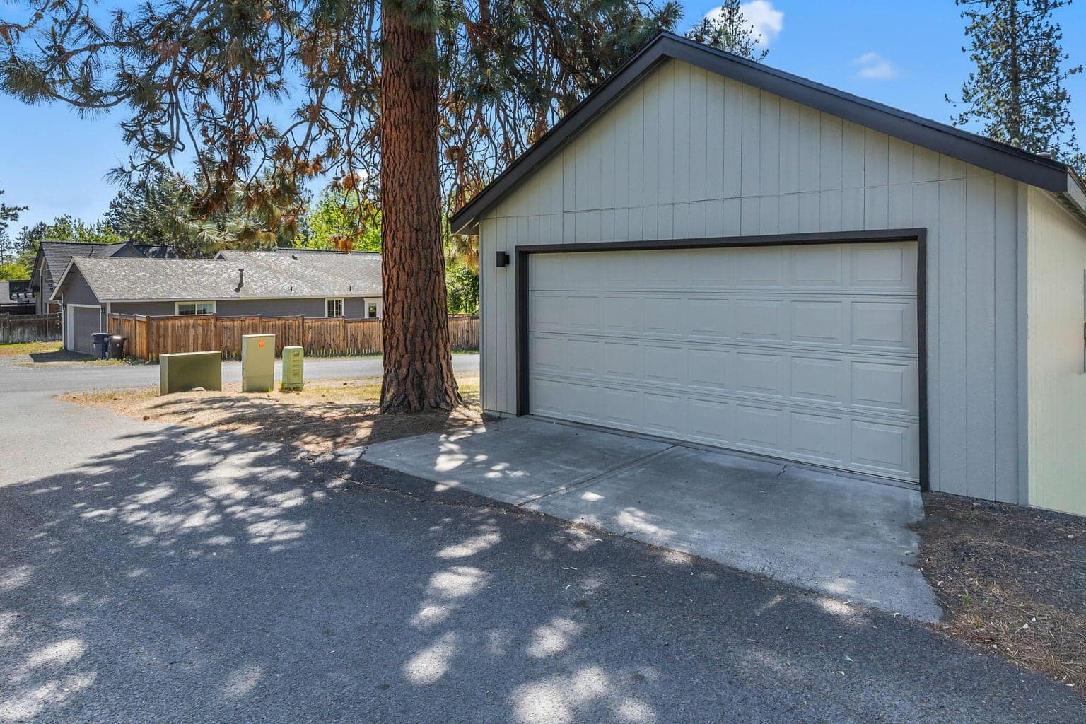 Double Car Garage w/Alley access.