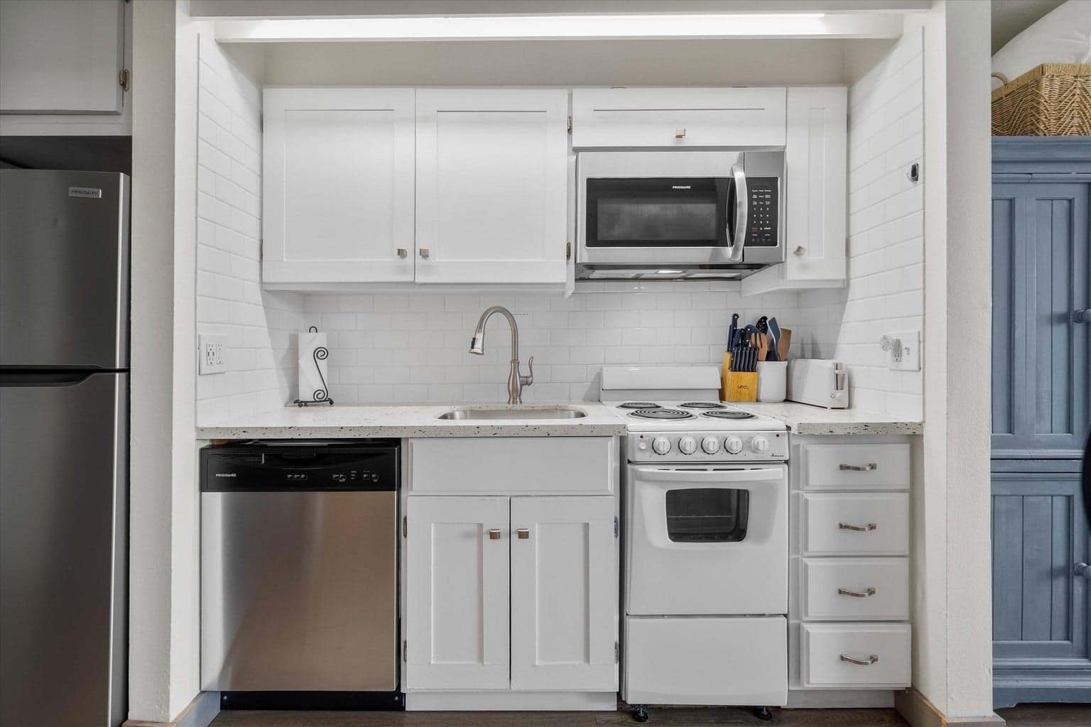 Photo of 18575 SW Century Drive 9 of 31