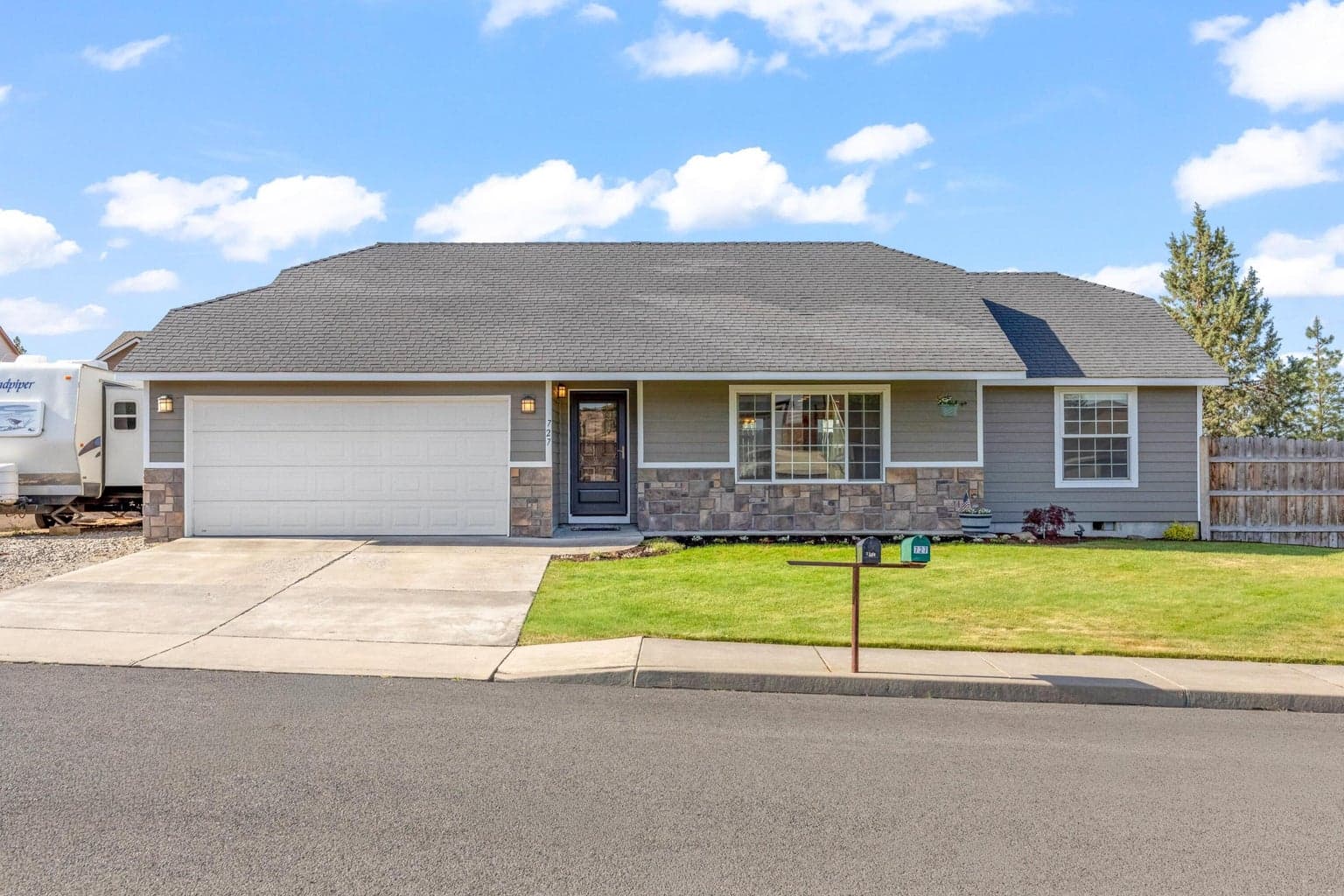 727 Cross — open house