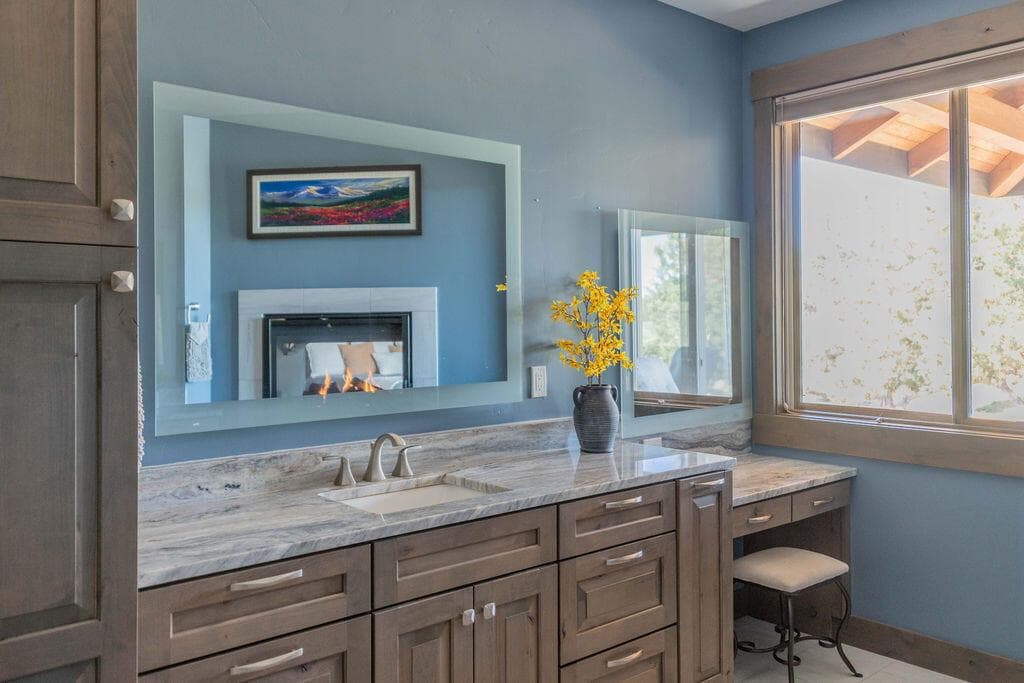Photo of 61465 White Peaks Court 78 of 130
