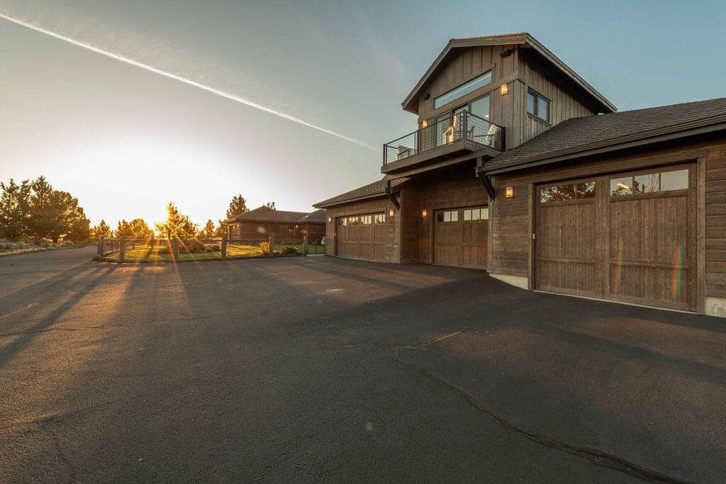 Photo of 61465 White Peaks Court 89 of 130