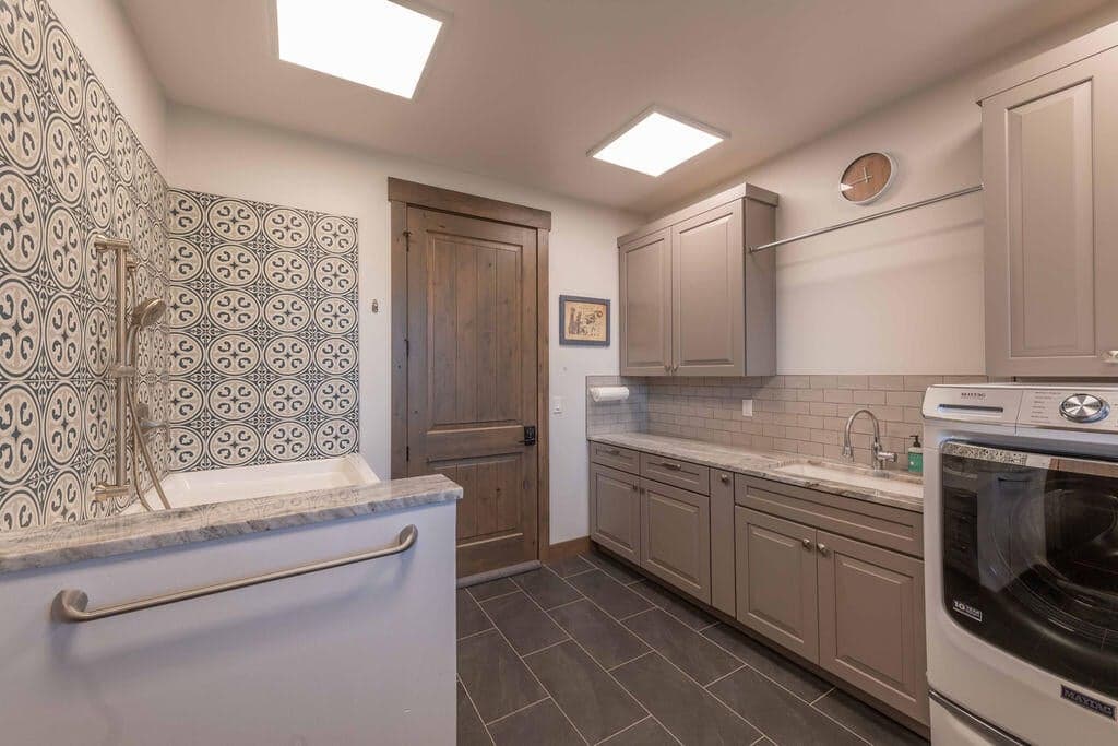 Photo of 61465 White Peaks Court 122 of 130