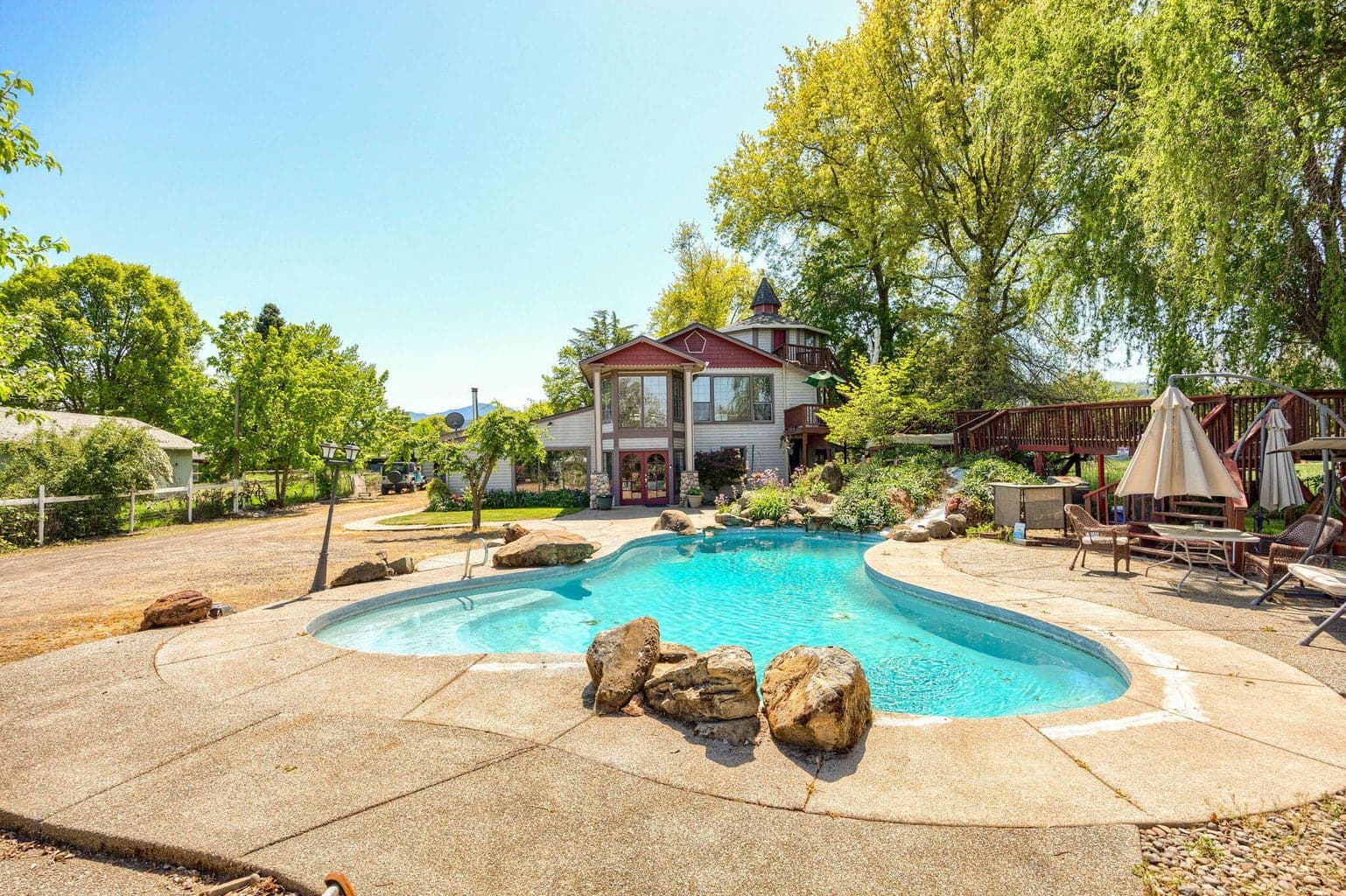 Photo of 3600 Madrona 4 of 85