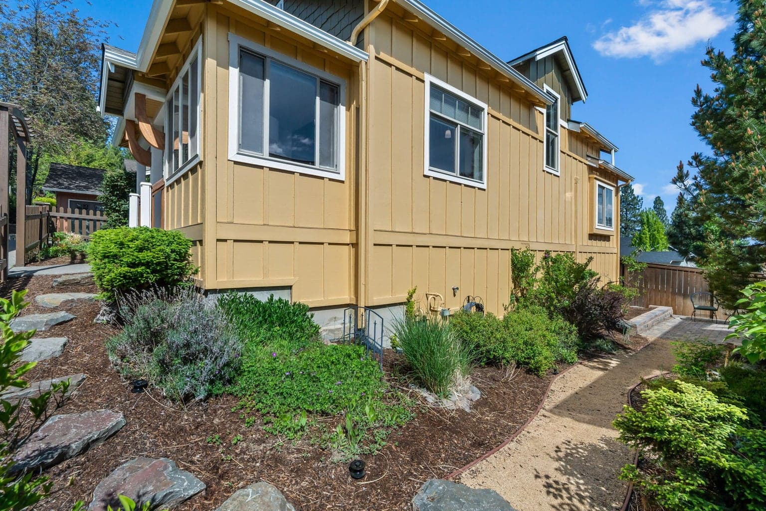 Photo of 1940 NW Monterey Pines Drive 23 of 30