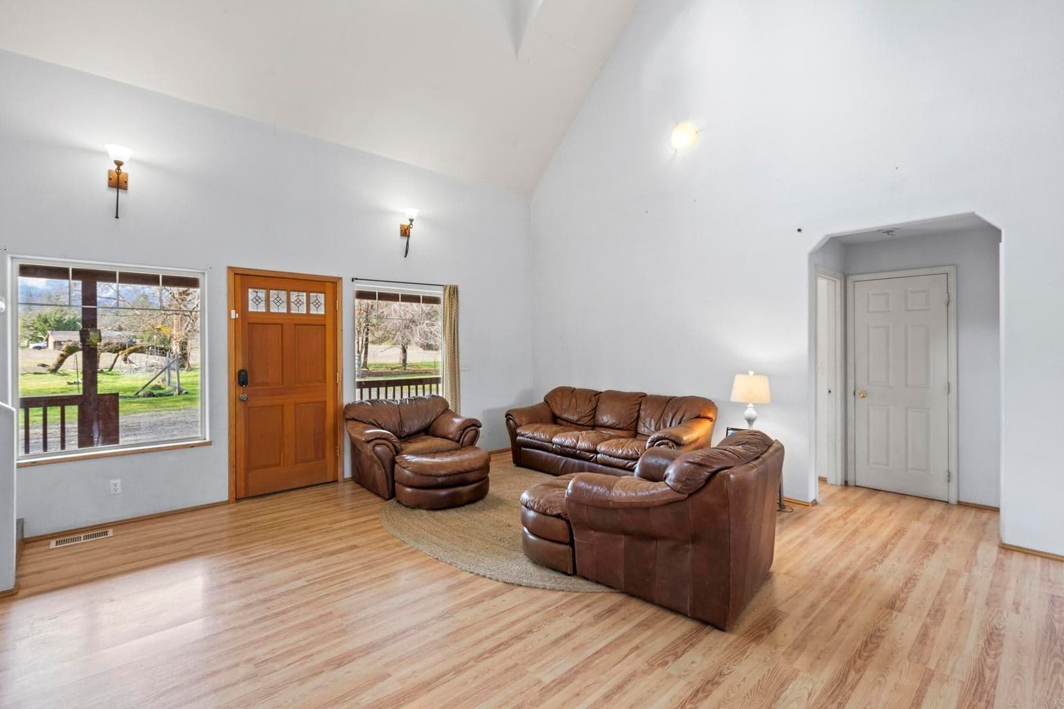 Photo of 1190 Cedar Flat 5 of 45