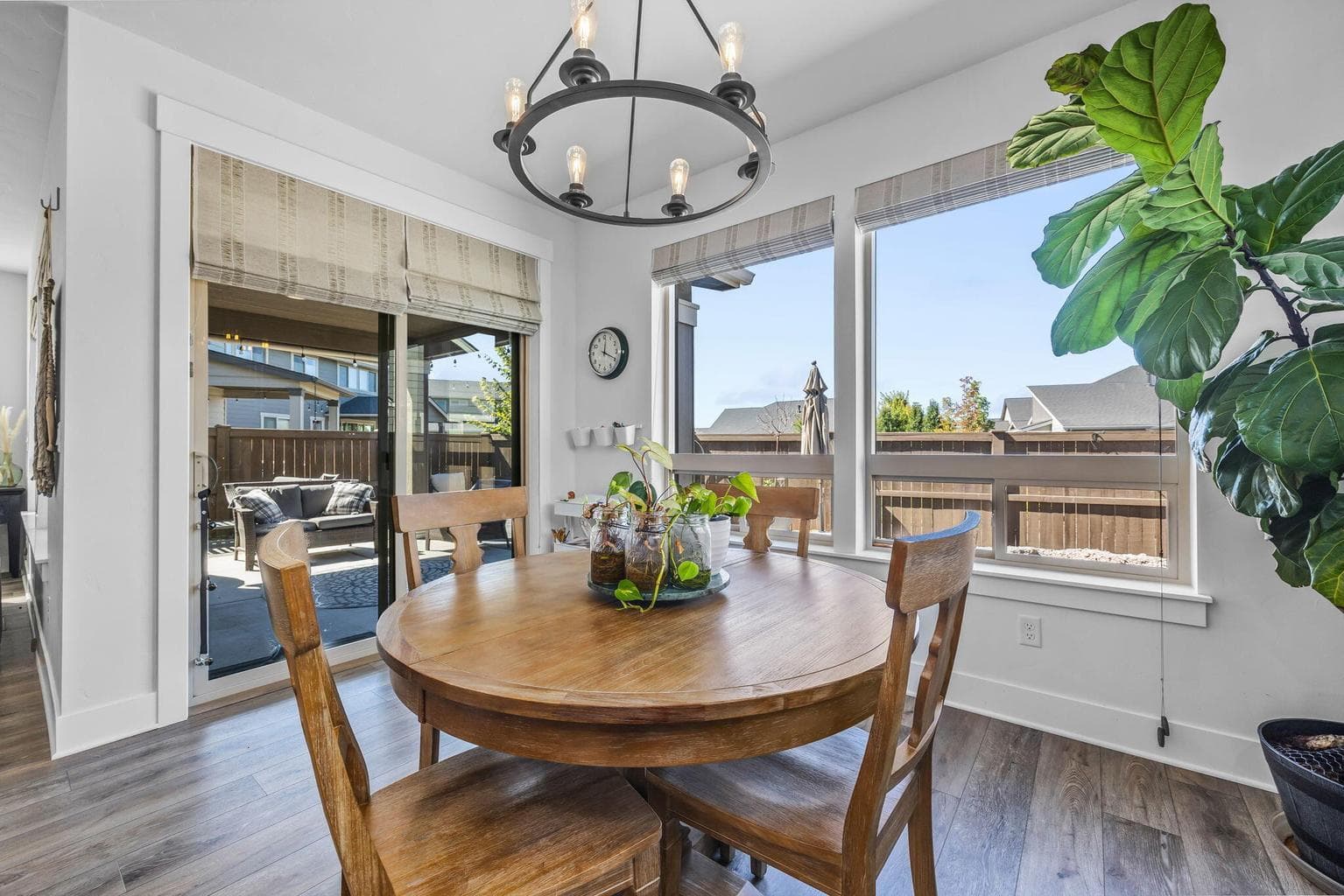Photo of 4361 SW 36th Street 10 of 34