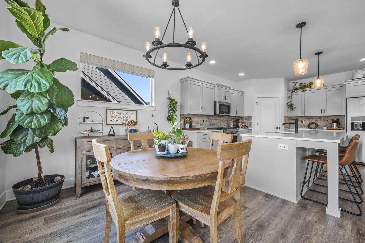 Photo of 4361 SW 36th Street 11 of 34