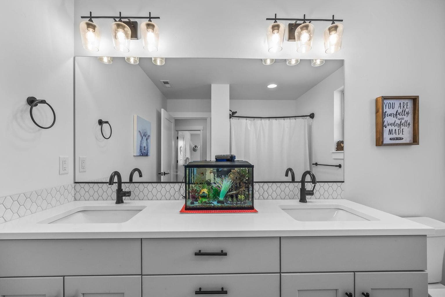 Shared Secondary full bath upstairs.