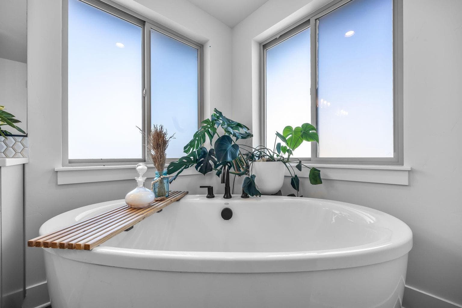 Soak away the day in the corner bath.