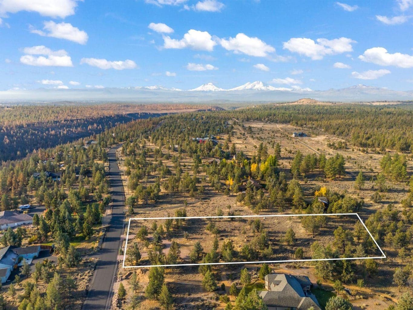 Photo of 17720 Mountain View 2 of 16
