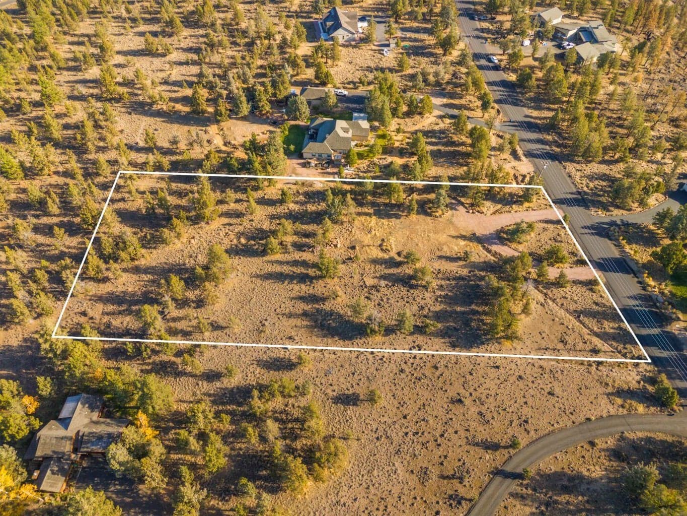 Photo of 17720 Mountain View Road 7 of 16