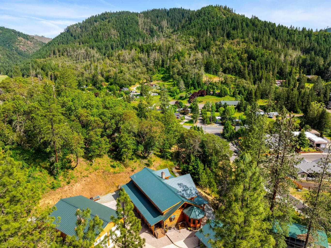Photo of 225 Eagle Ridge 6 of 51