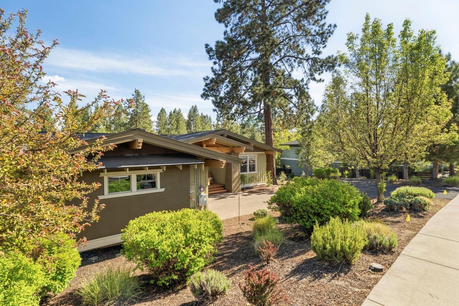 Photo of 2176 NW Lolo Drive 32 of 53