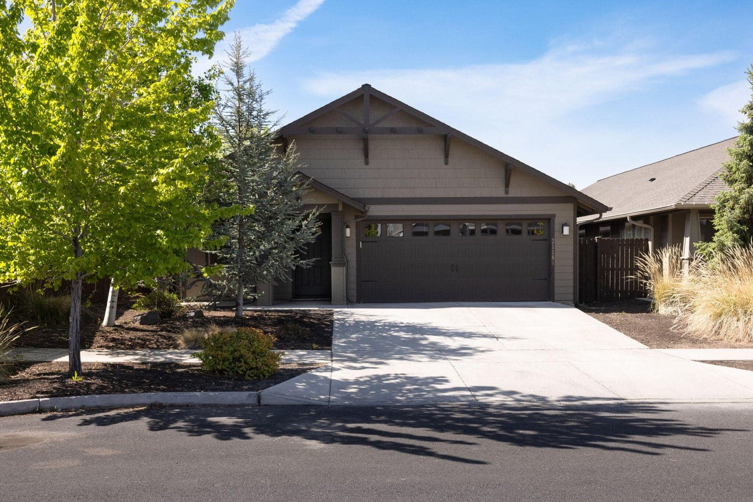 Photo of 21189 Capella 1 of 30