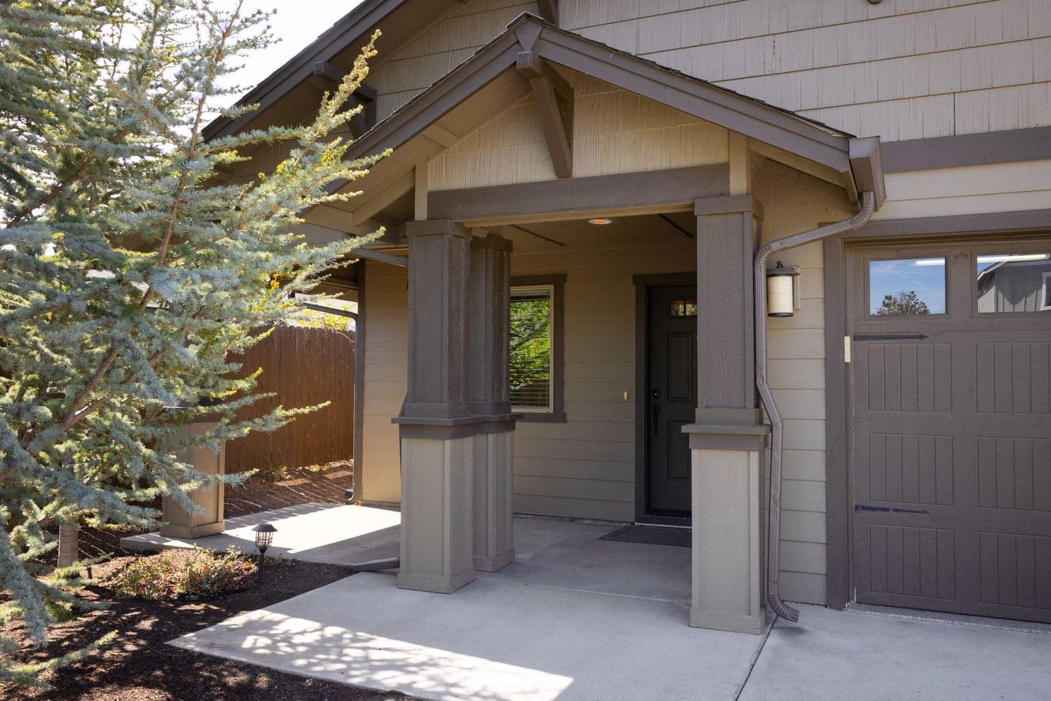 Photo of 21189 Capella 4 of 30